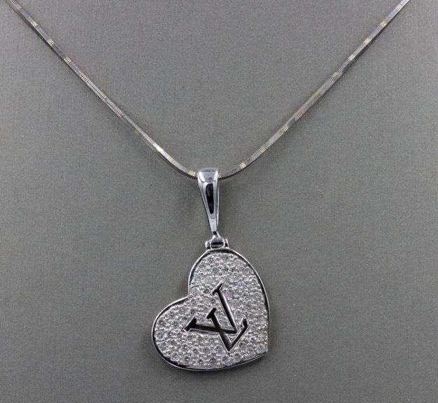 18kt White gold LV diamond heart shaped pendant on Italian chain necklace