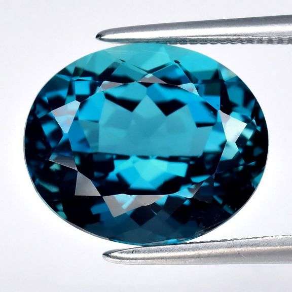 Outstanding 5.93ct VS clarity London blue Topaz