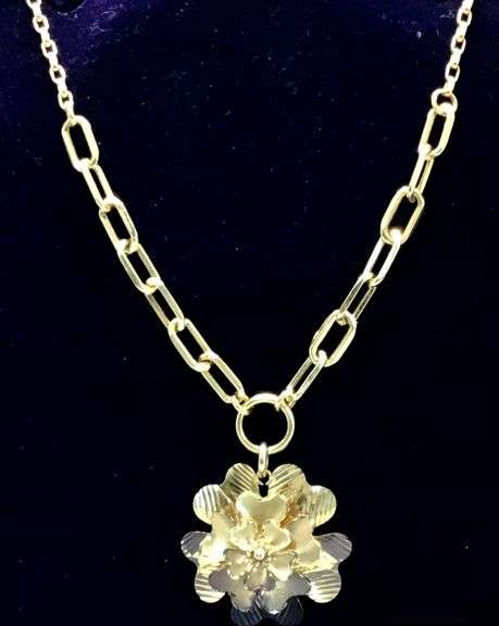 14K Yellow Gold Flower Pendant With Paper Clip Link Chain
