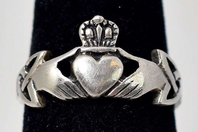Claddagh Ring in Sterling Silver