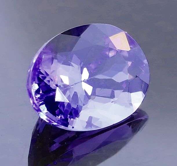 Top blue violet 2.31ct eye clean Tanzanite