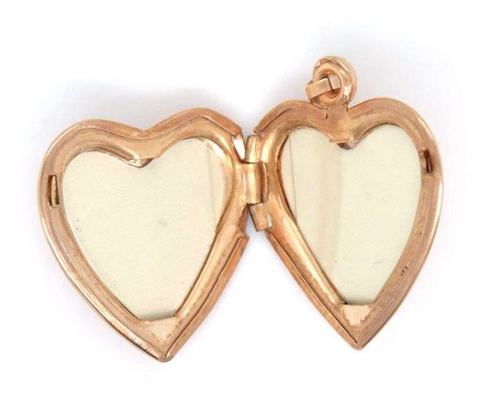 10kt Yellow gold locket pendant