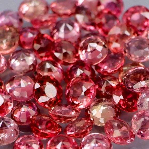 Very unique untreated 3.28ct Imperial red Sapphire set!!!