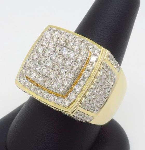 High Quality Men's Ring Crafted with 4.52CTW of Diamonds