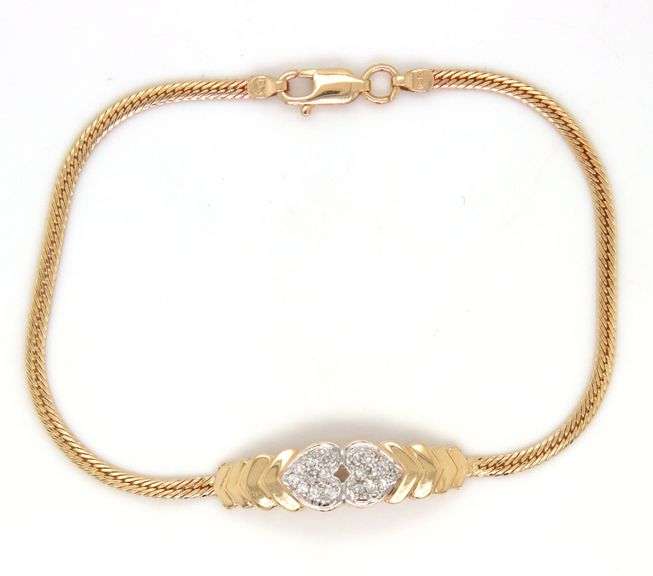 Nice 14k YG Bracelet with Central Diamond Panel