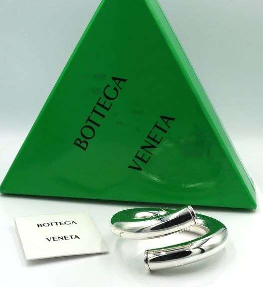 Bottega Venetta Hinged cuff bracelet