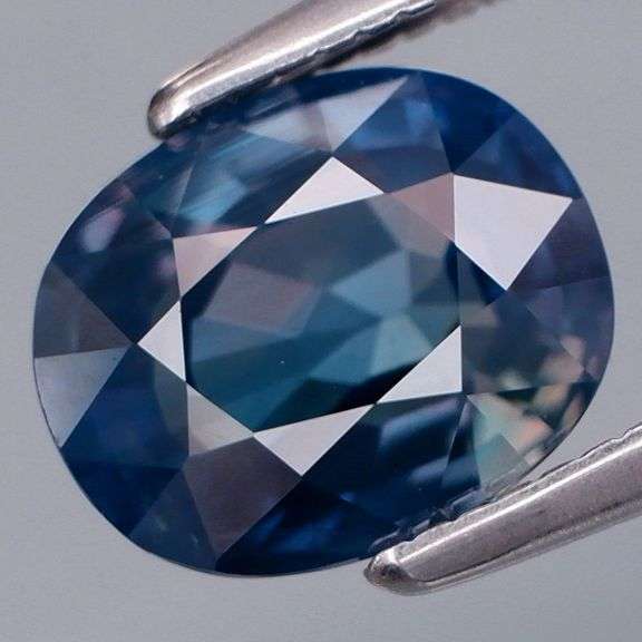 Outstanding VS grade 1.98ct UNTREATED Sapphire