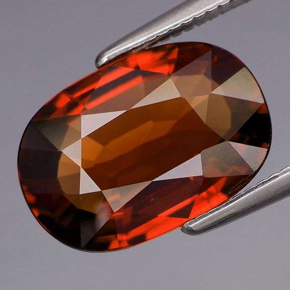 Fiery! 3.54ct VS color shifting Rhodolite Garnet! Untreated!