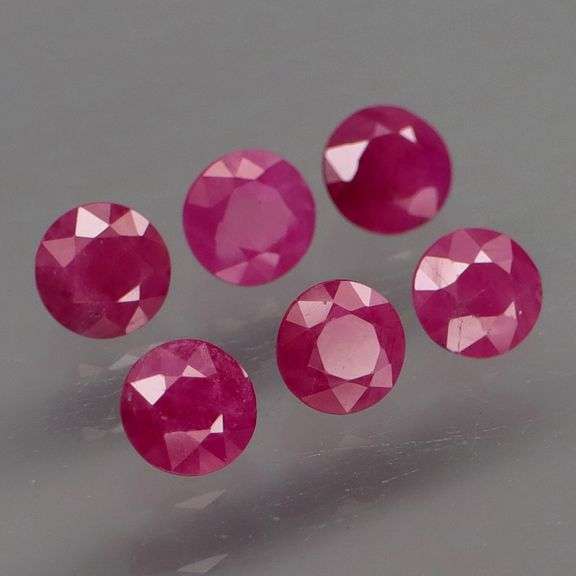 Collectors 3.14ct PIGEONS BLOOD Burmese Ruby set!!!