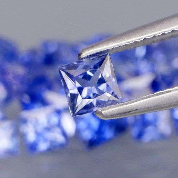 Stunning! 3.92ct set of vibrant blue princess cut Sapphires!