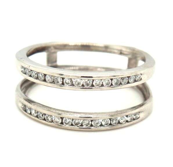 14kt White gold 0.15ctw double row diamond ring guard