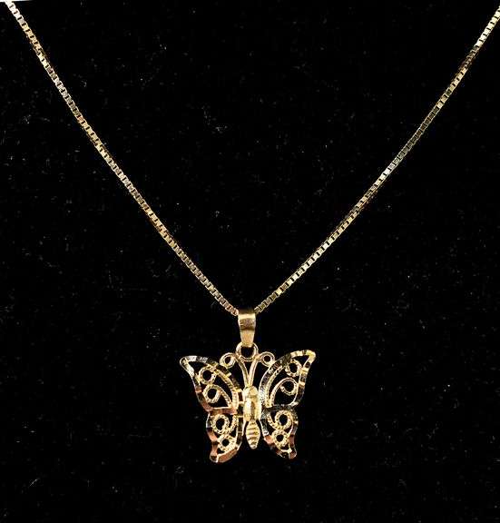 Amazing 14K Yellow Gold Butterfly Pendant Necklace