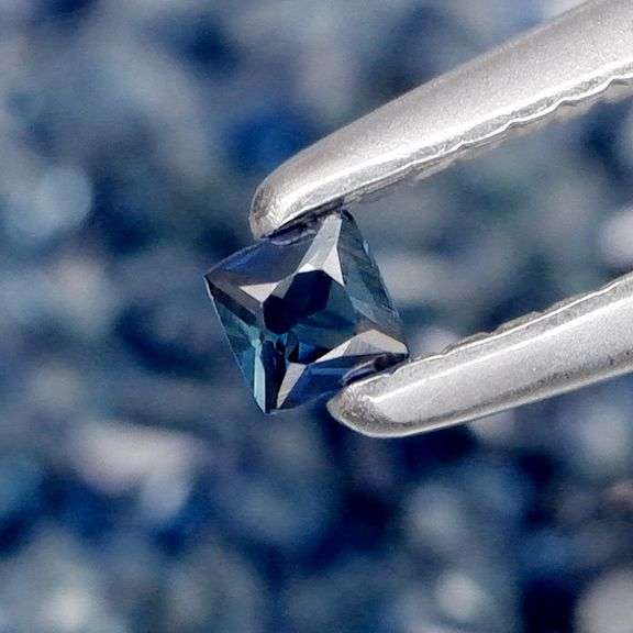 Heated only! 3.05ct top blue sapphire set!