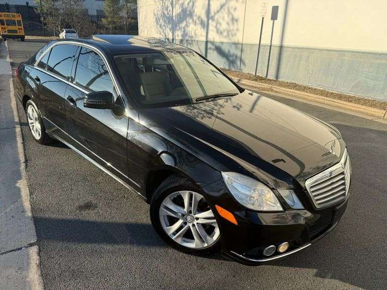 2010 Mercedes-Benz E350 4MATIC E-Class Sedan