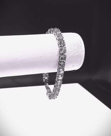 18 Kt White Gold Plated Lab Simulated 26 Ctw White Diamond Tennis Bracelet