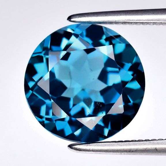 Top London blue 3.48ct Brazilian Topaz solitaire