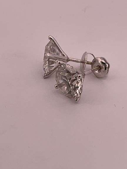 BRAND NEW 2.00 CARATS LAB GROWN DIAMOND STUDS. 14K WHITE GOLD