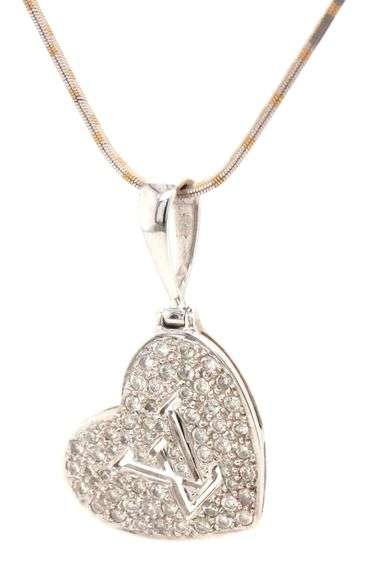 18kt White gold LV diamond heart shaped pendant on Italian chain necklace