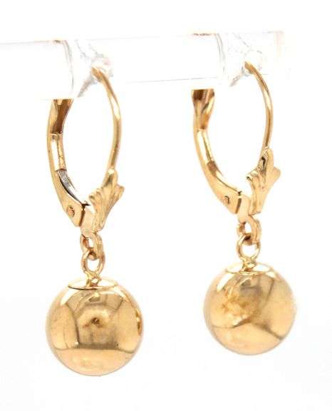 14kt Yellow gold ball lever back earrings