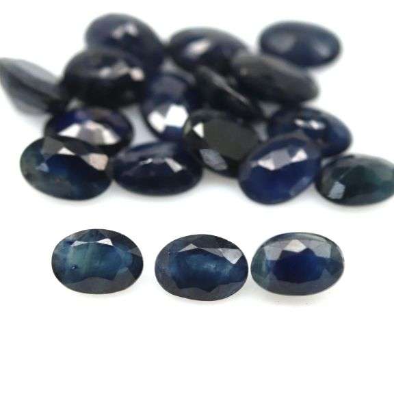 Rich! 9.98ct dark blue Sapphire set from Madagascar!
