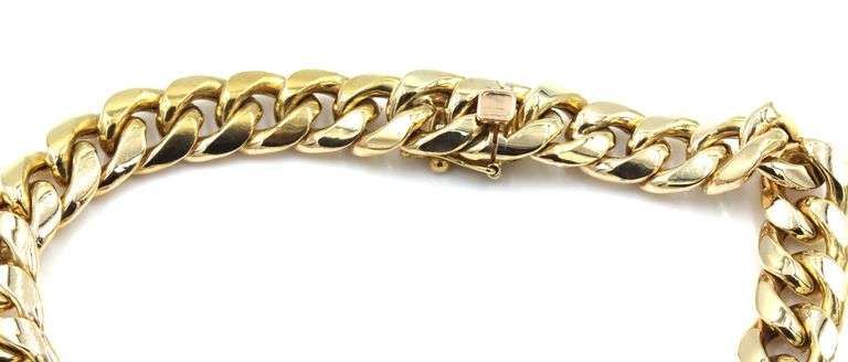 10kt Yellow gold 9mm Curb link bracelet