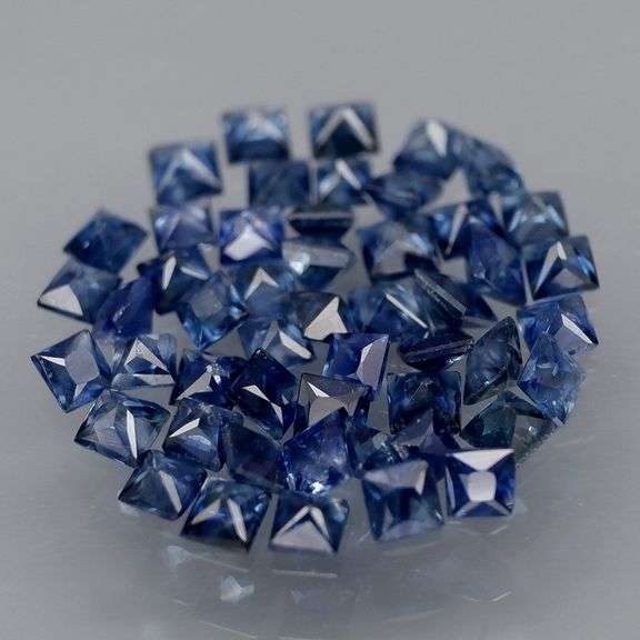 Heated only! 3.27ct royal blue Sapphire set