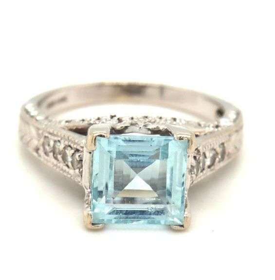 Modern 14K WG Blue Topaz Ring