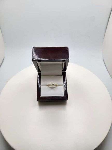 14K gold D, VVS1 lab grown diamond ring