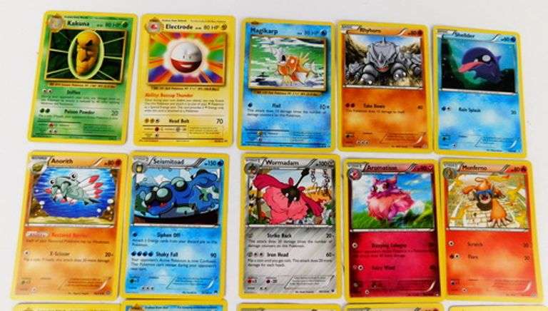 18 Pokémon 2016 Trade Cards