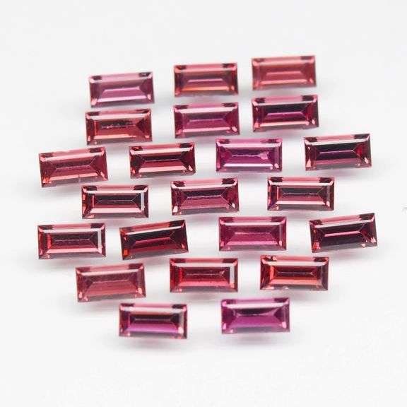 Top grade! Rare 4x2mm Malaya Garnet set wighing 3.09 carats