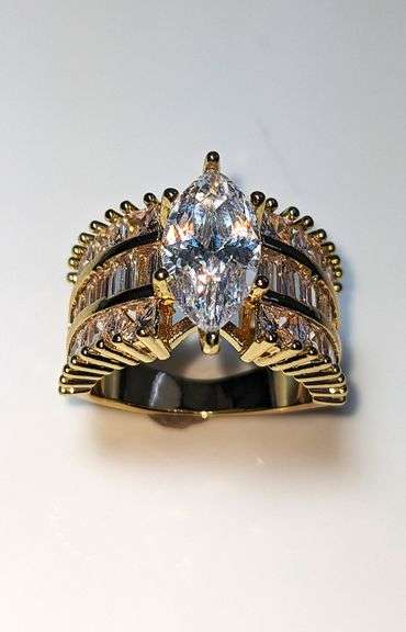 Ladies Sparkling 14 Kt Yellow Gold Plated 4.65 Ct Marquis Cut Lab Simulated Diamond Ring