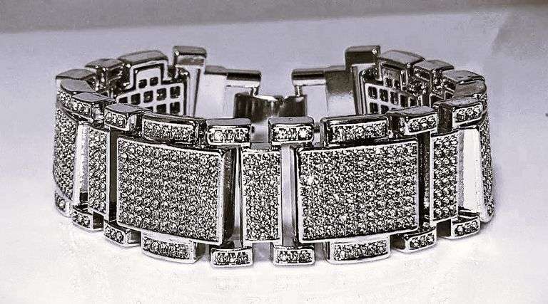 Huge 120 Gram 18 K White Gold Plated Saratoga Link Bracelet