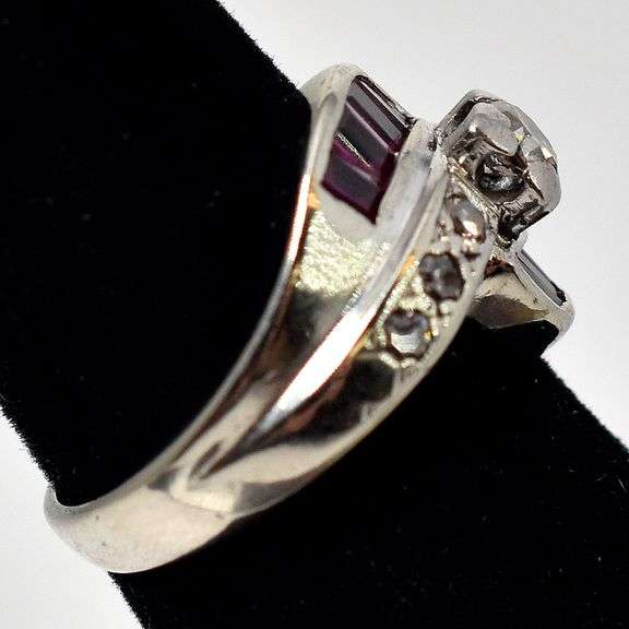 Stunning 14K White Gold Diamond and Ruby Gemstone Ring