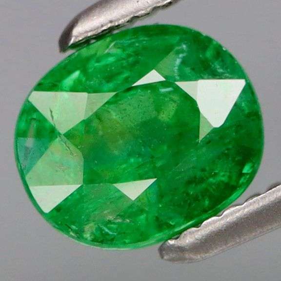 Kelly green! Untreated! 1.07ct Tsavorite Garnet!
