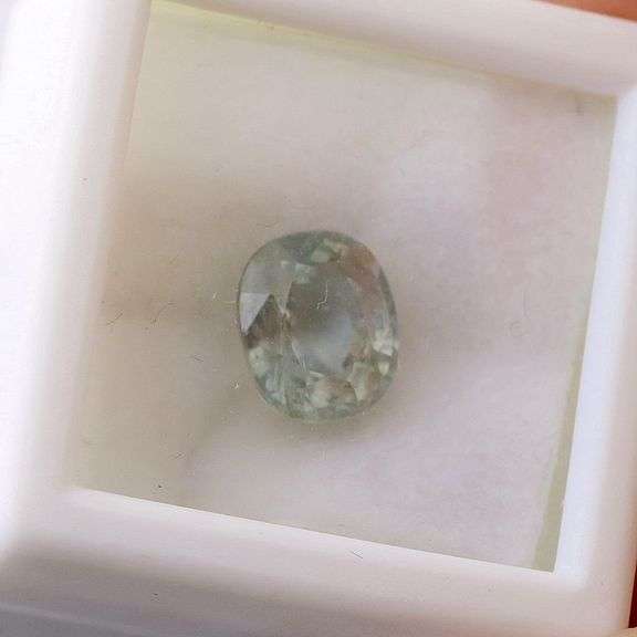 Glittering! Untreated! Seafoam green! 2.60ct Sapphire!