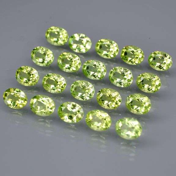 Dazzling 7.50ct untreated apple green Peridot set!