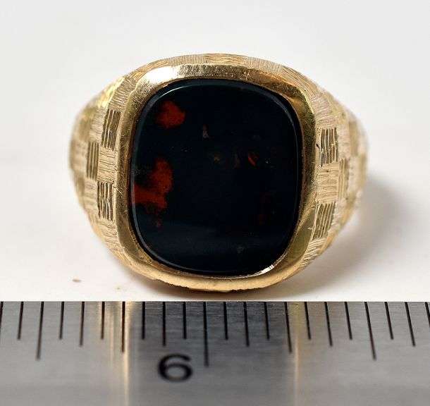 Sturdy 10K Yellow Gold Bloodstone Gemstone Men's Ring