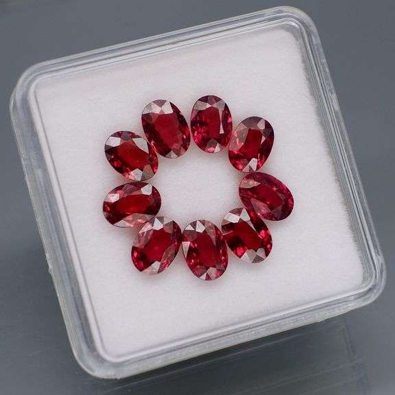 Amazing 8ct oval cut violet red Garnet set
