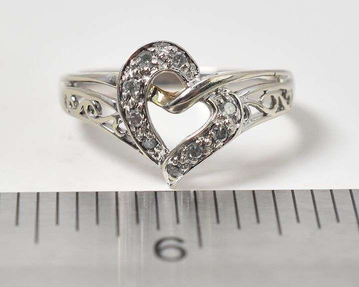 Loving 10K White Gold Diamond Heart Ring