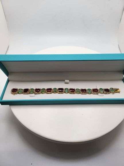 Magnificenrt 26ctw Rubies and diamond bracelet