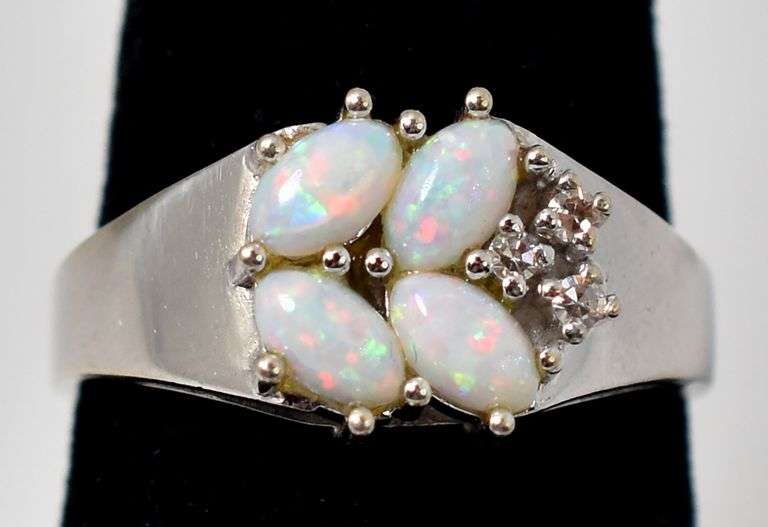 Beautiful 14K White Gold Opal Gemstone  and Diamond Ring