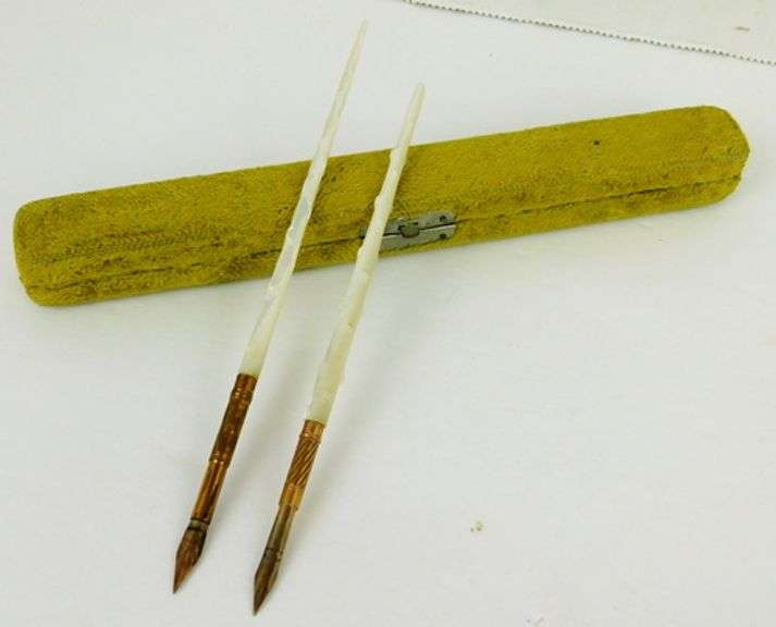 2 Antique Mother of Pearl Dip Pens with Velvet Box