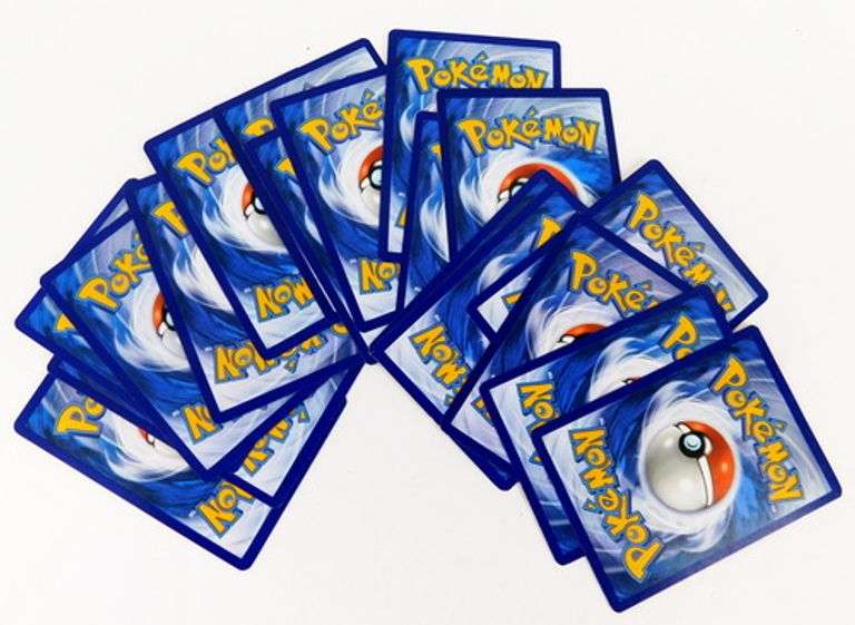 18 Pokémon 2016 Trade Cards