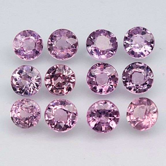 Collectors 4.55ct untreated pink Malaya Garnet set!