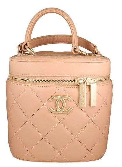 Chanel Trendy CC Beige Lambskin Quilted Vanity Case Bag