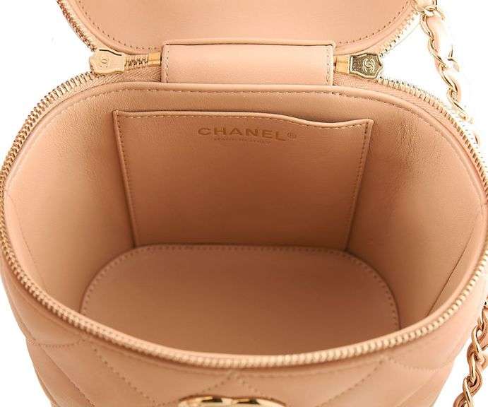 Chanel Trendy CC Beige Lambskin Quilted Vanity Case Bag