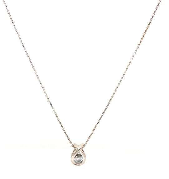 10kt White gold 0.15ctw diamond pendant on chain