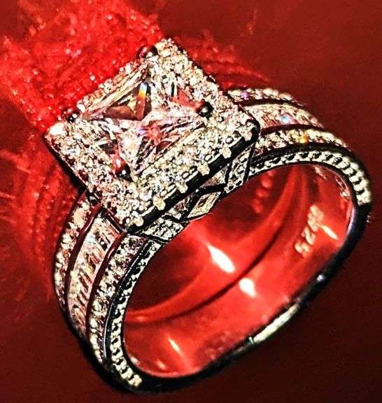 Stunning 14 Kt White Gold Plate 2.15 Ctw Princess Cut Simulated Diamond Ring