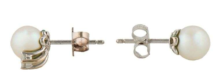 Tiffany & Co. Signature 0.10ctw Diamond and Akoya Pearl Stud Earrings in 18K