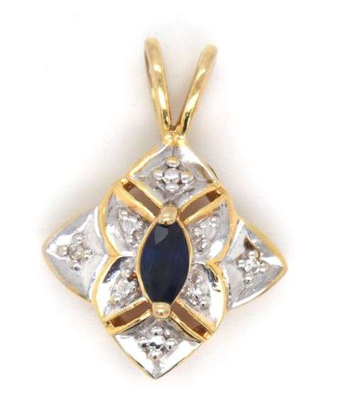 10kt Yellow gold blue sapphire star shaped pendant